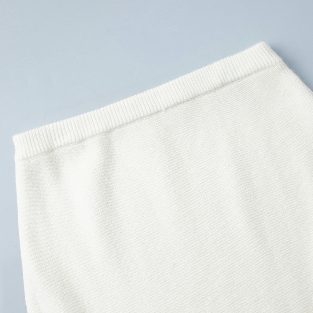 Oversized Turtleneck Sweater & Knit Maxi Skirt Set in Ivory — close-up of the skirt waistband