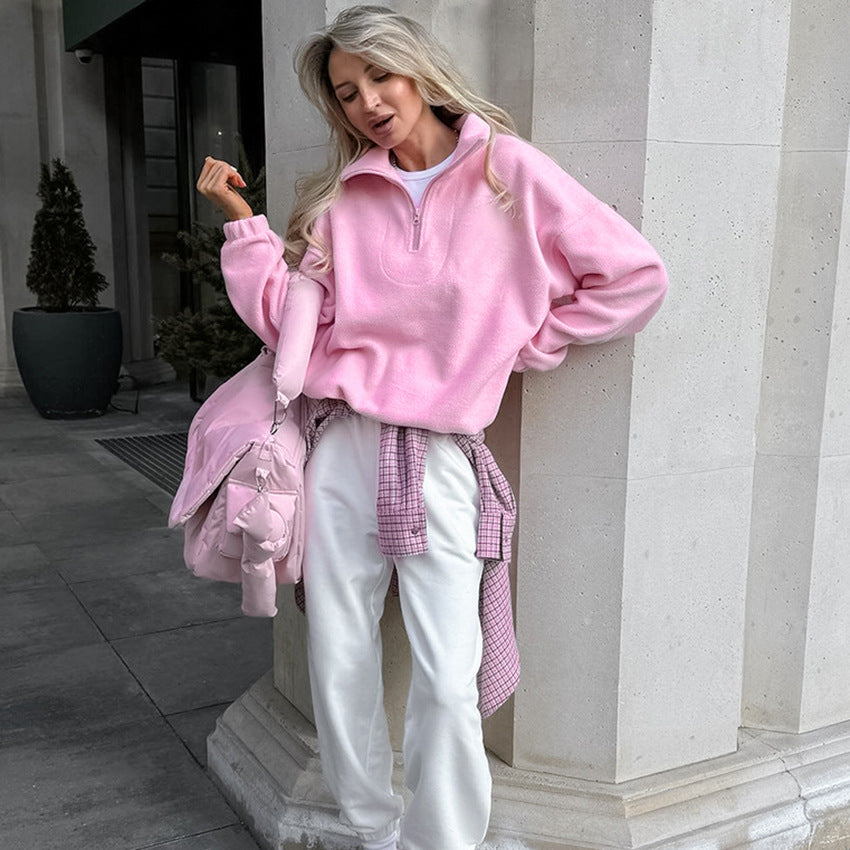 Relaxed Half-Zip Fleece Pullover with Elastic Hem in Pink — full-length view on model