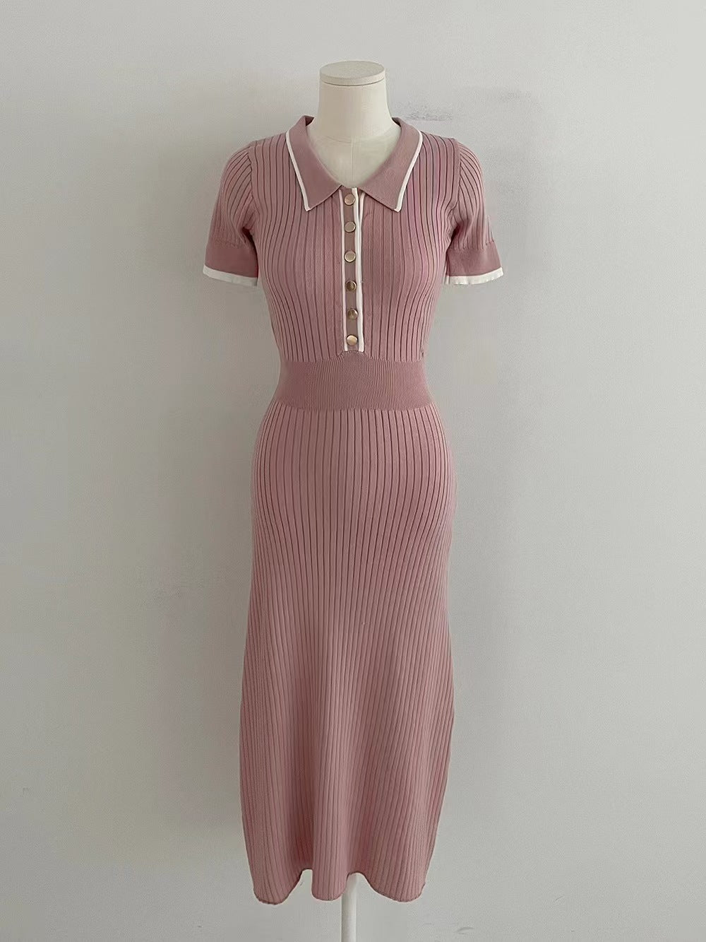 Contrast Collar Short Sleeve Ribbed Midi Dress in Dusty Pink — front view on mannequin