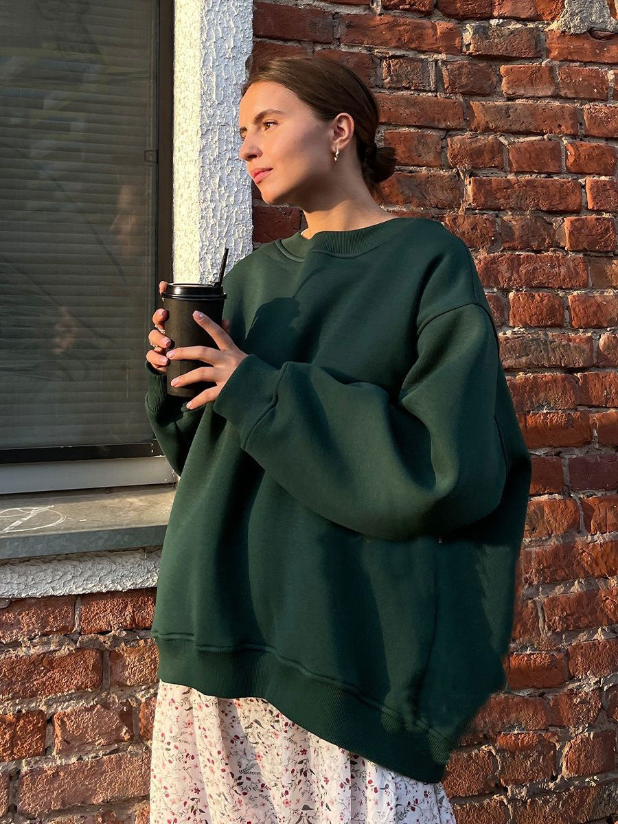 Oversized Heavyweight Crew Neck Sweatshirt in Forest Green — on model