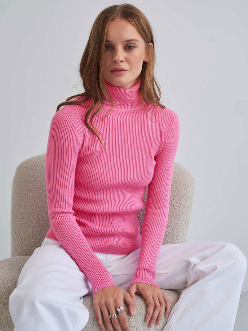 Fitted Ribbed Turtleneck Sweater in Hot Pink — front view