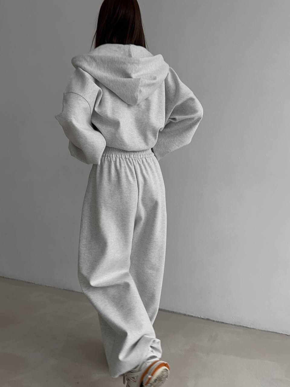 Oversized Zip-Up Hoodie & Wide-Leg Sweatpants Set in Heather Gray — back view on model