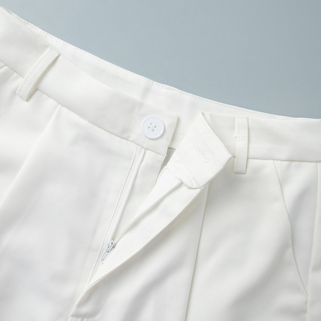 V-Neck Vest & Pleated Shorts Set in White — close-up of the side pocket